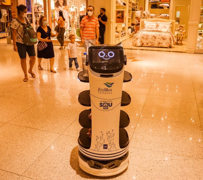 RioMar Fortaleza terá robô delivery para recepcionar clientes no Espaço Gourmet