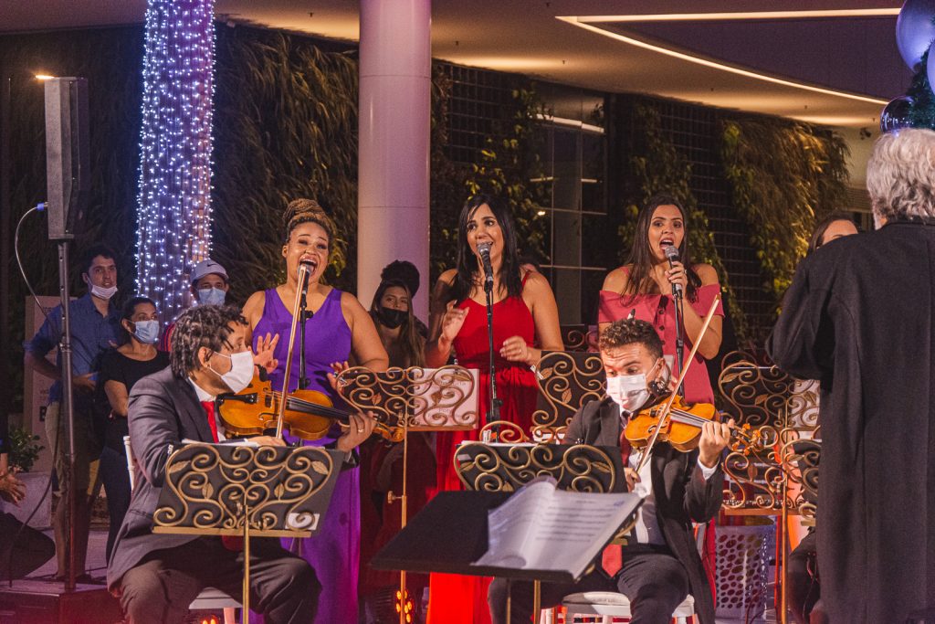 
				Beto Studart, Ana Lucia Nogueira E Ladislau Nogueira 
				