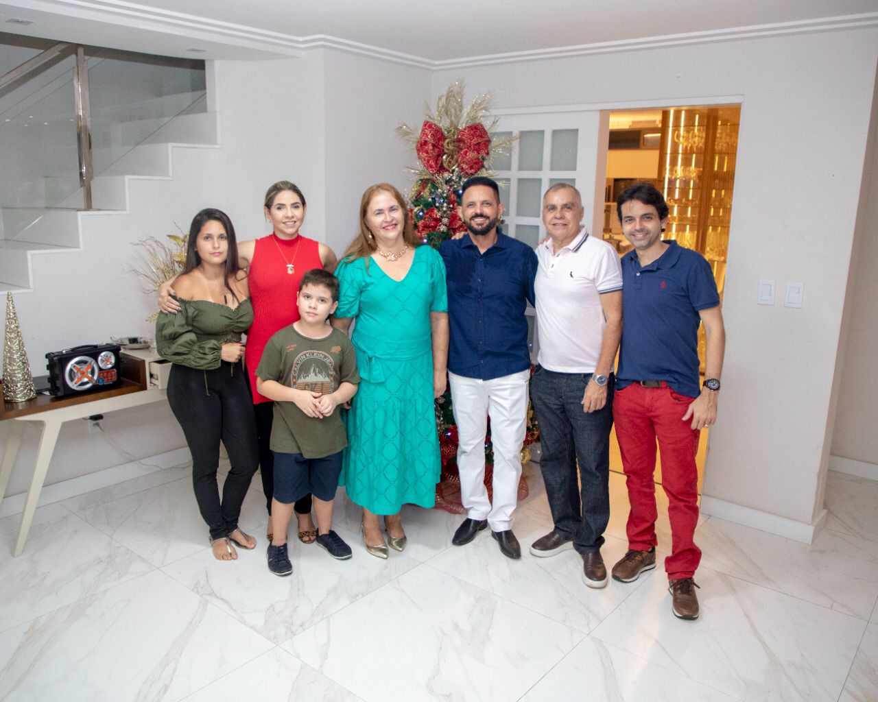 Placido Filho recebe poucos e bons em confraternização natalina