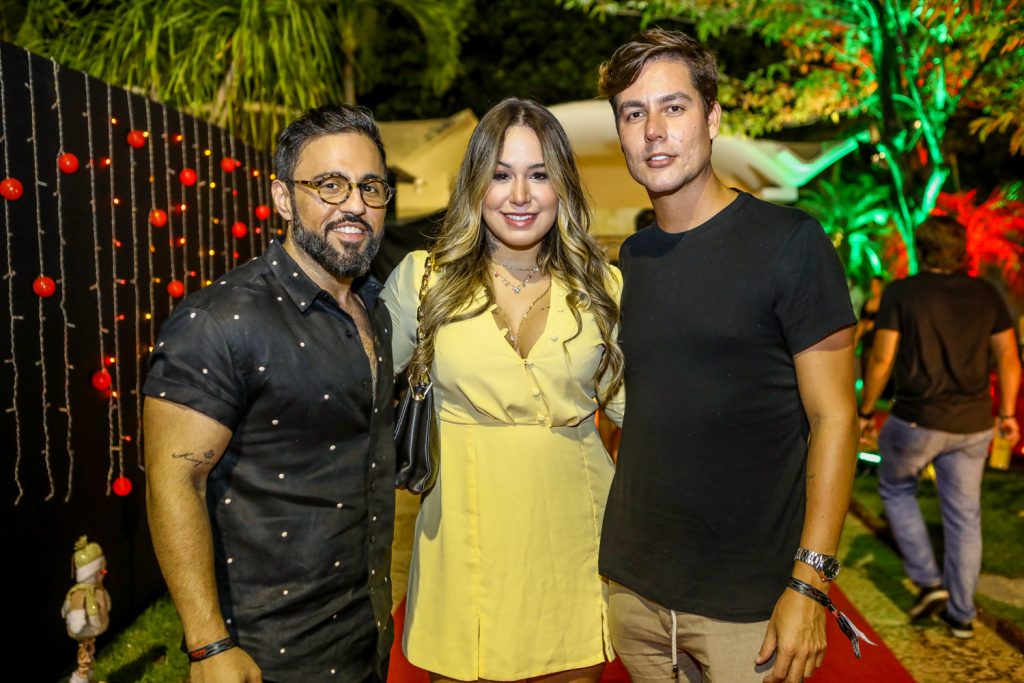 Cicero Marques, Larissa Meira E Lucas Bill