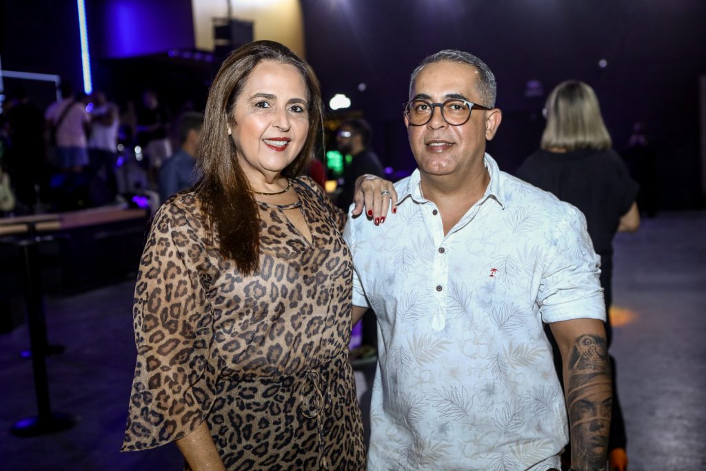 Claudia Castelo Branco E Devanir Junior