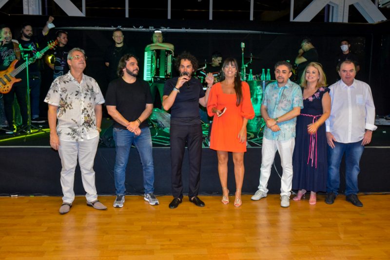 Happening - Cláudio Vale pilota confraternização natalina da CVPAR no BS Design