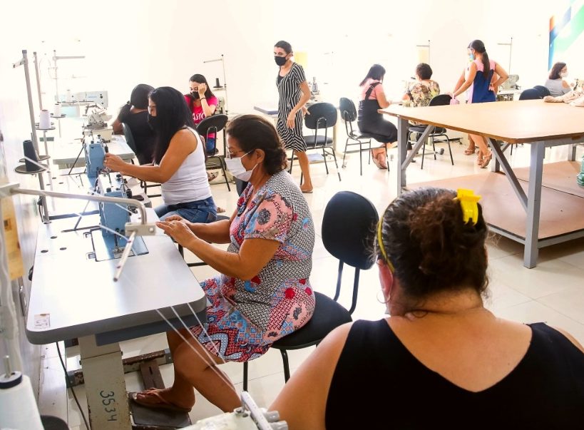 Prefeitura de Fortaleza lança projeto colaborativo para costureiras da Capital