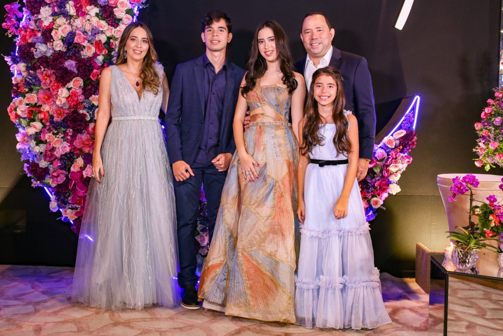 Dulce, Edmar, Giselle, Duduca E Sarah Fujita