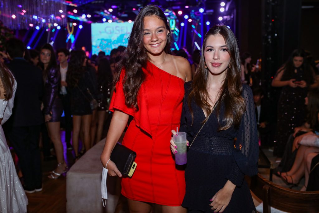 Eduarda Studart E Melina Brasileiro