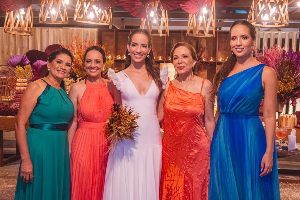 Elci Lopes, Jessica Bezerra, Giovana Bezerra, Cristina Bezerra E Giselle Bezerra