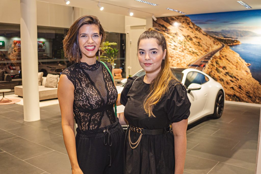 Emily Sampaio E Thuany Estrela