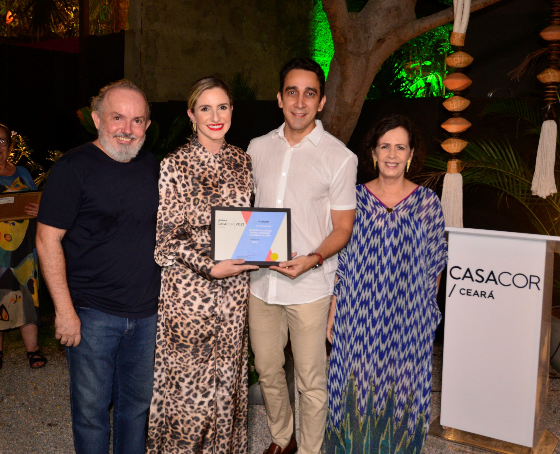 Neuma Figueiredo pilota solenidade de entrega do Prêmio CASACOR Ceará 2021 Neuma Figueiredo pilota solenidade de entrega do Prêmio CASACOR Ceará 2021