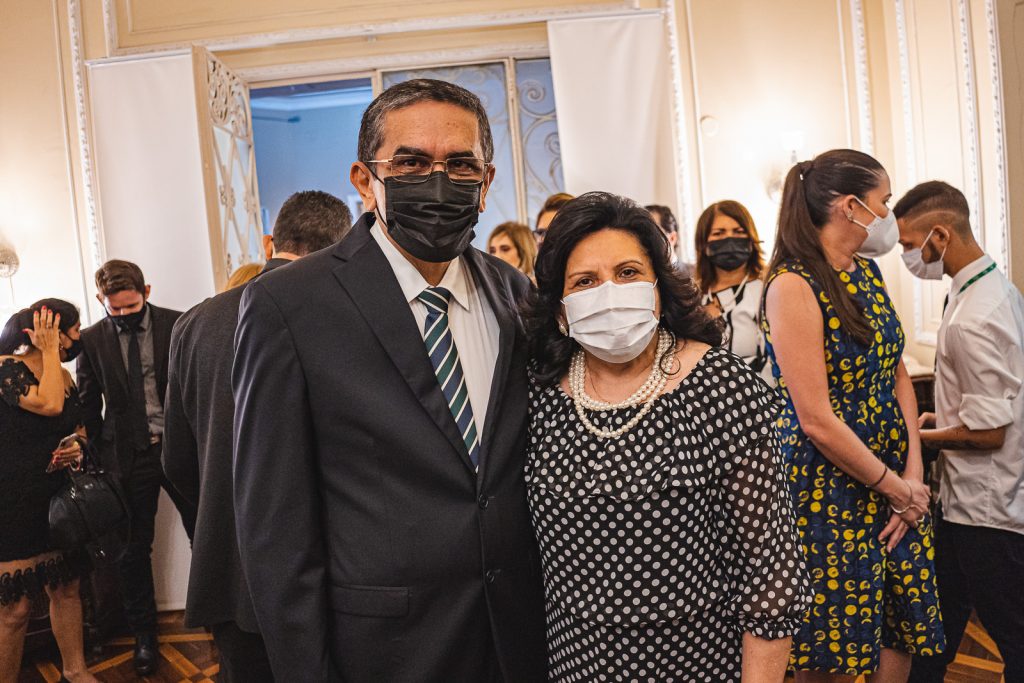 Fernando Nogueira E Nailde Pinheiro