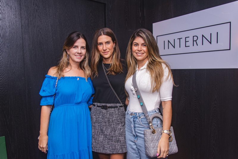 Christmas Eve - INTERNI promove fashion show em clima de Jingle Bells no endereço de Juliana Cordeiro