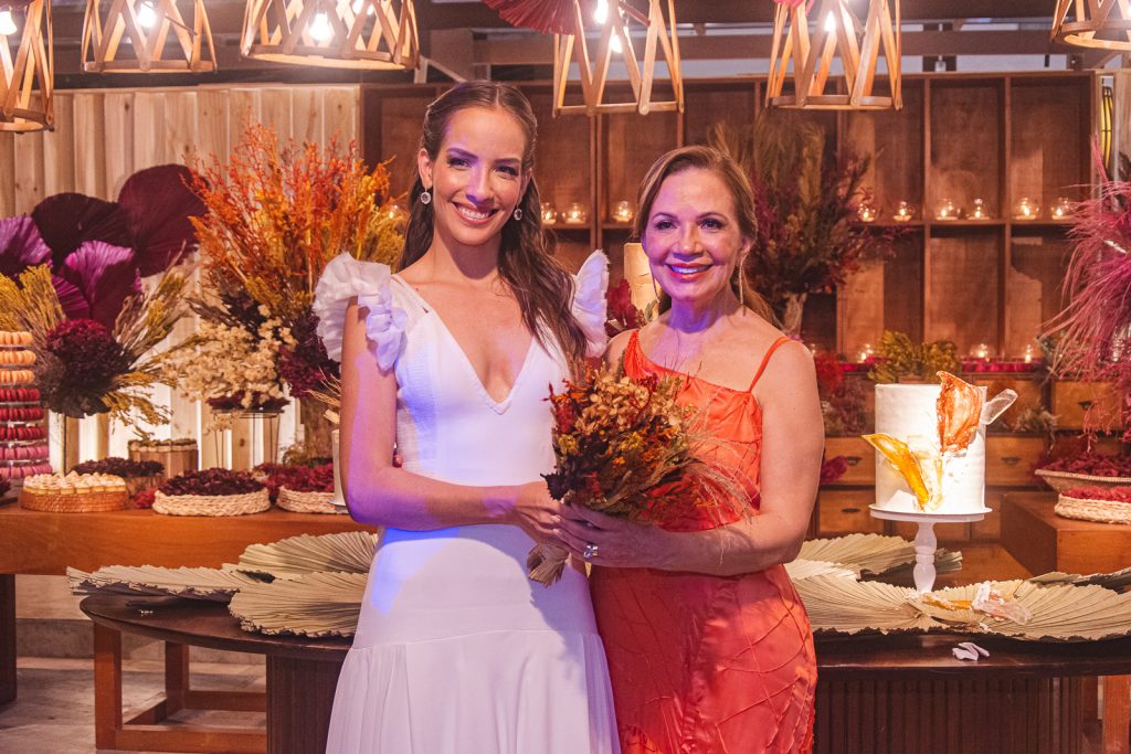 Giovana E Cristina Bezerra (2)