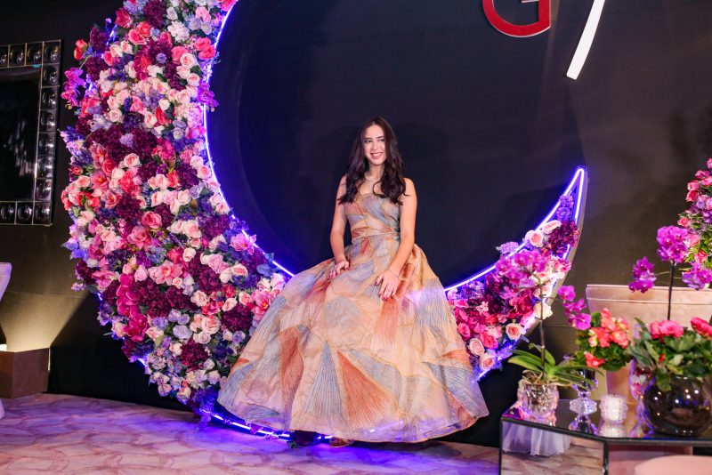 Début - Luxo, requinte e glamour deram o tom da belíssima festa de 15 anos de Giselle Fujita