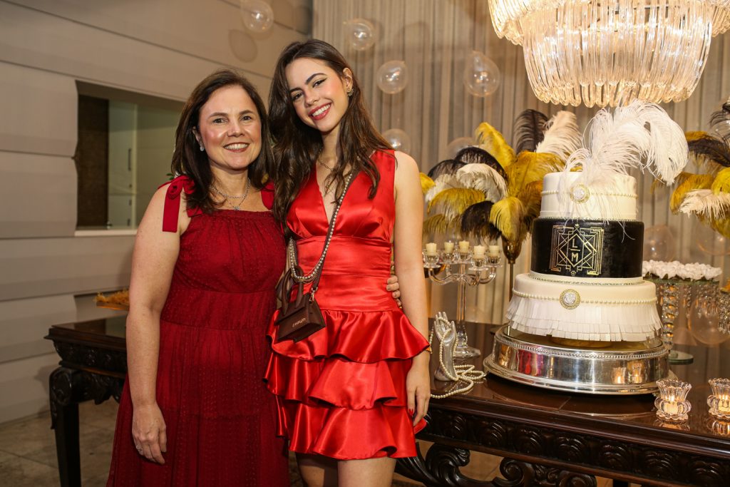 Gyna E Lyna Juca (2)