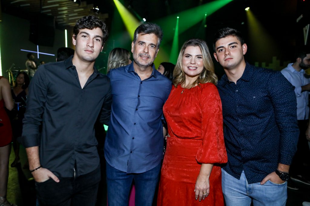 Herique Almeida, Alexandre Pereira, Lili Meira E Alexandre Filho (2)