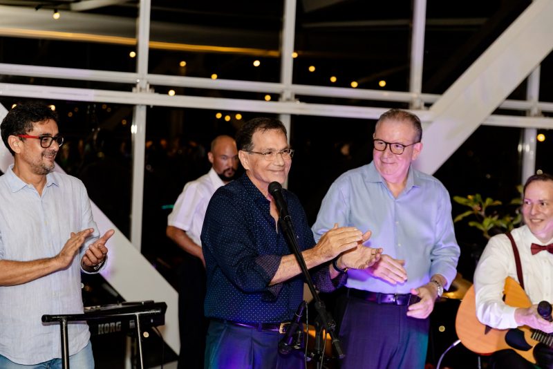 Evento de Natal - Beto Studart pilota confraternização da BSPAR no sky lounge do BS Design