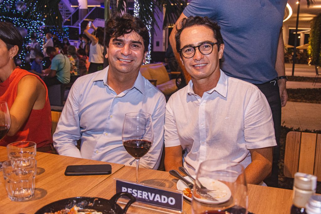 
				Iratua Freitas E Giocomo Brayner
				