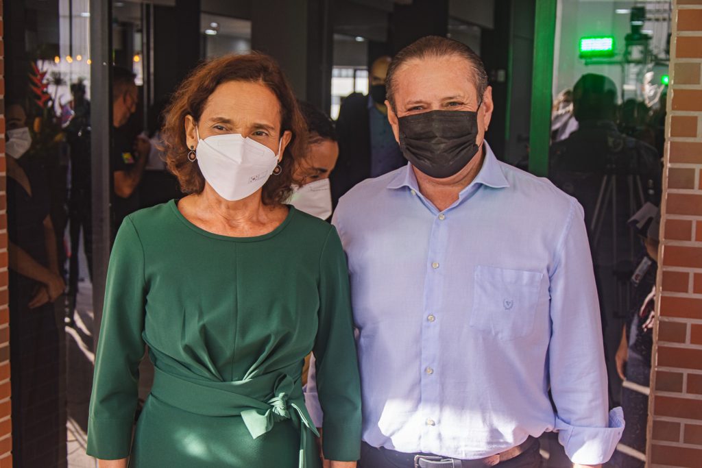 Izolda Cela E Domingos Filho