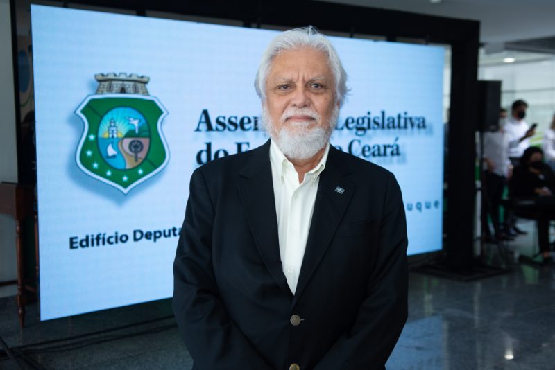 Assembleia Legislativa - Camilo Santana marca presença na inauguração do edifício Deputado Francisco das Chagas Albuquerque