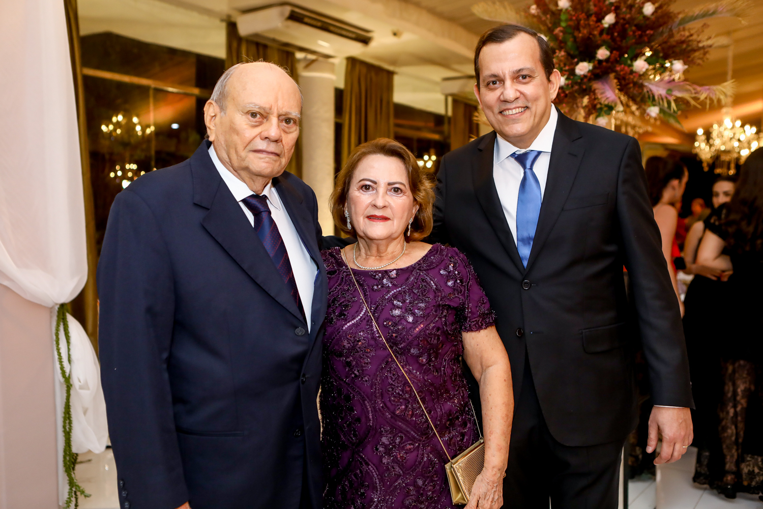 Jose Claudio E Neuma Carneiro, Luis Lafuente