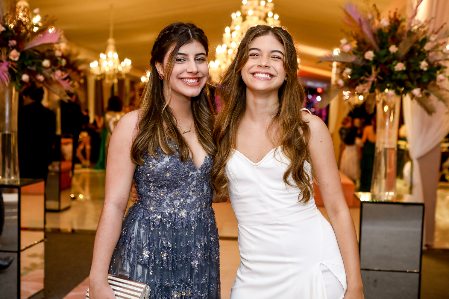 Julia Barbosa E Aila Pinheiro