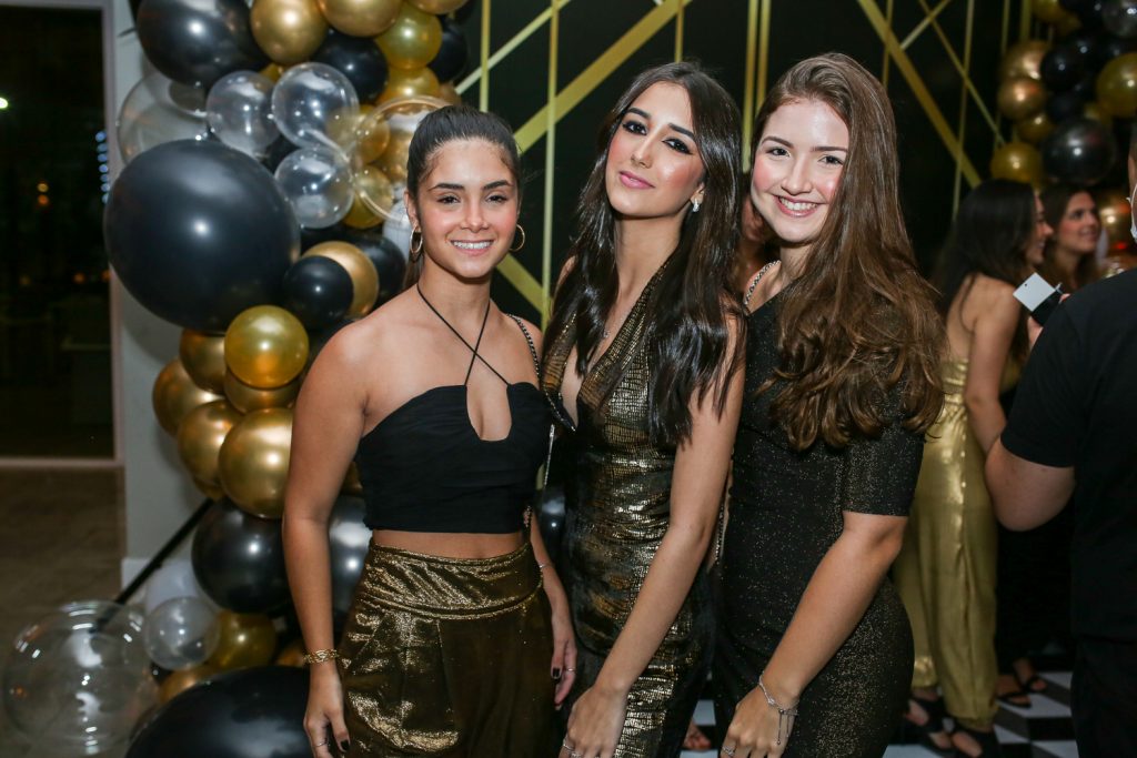 Julia Novais, Laura Aguiar E Marilia Pessoa