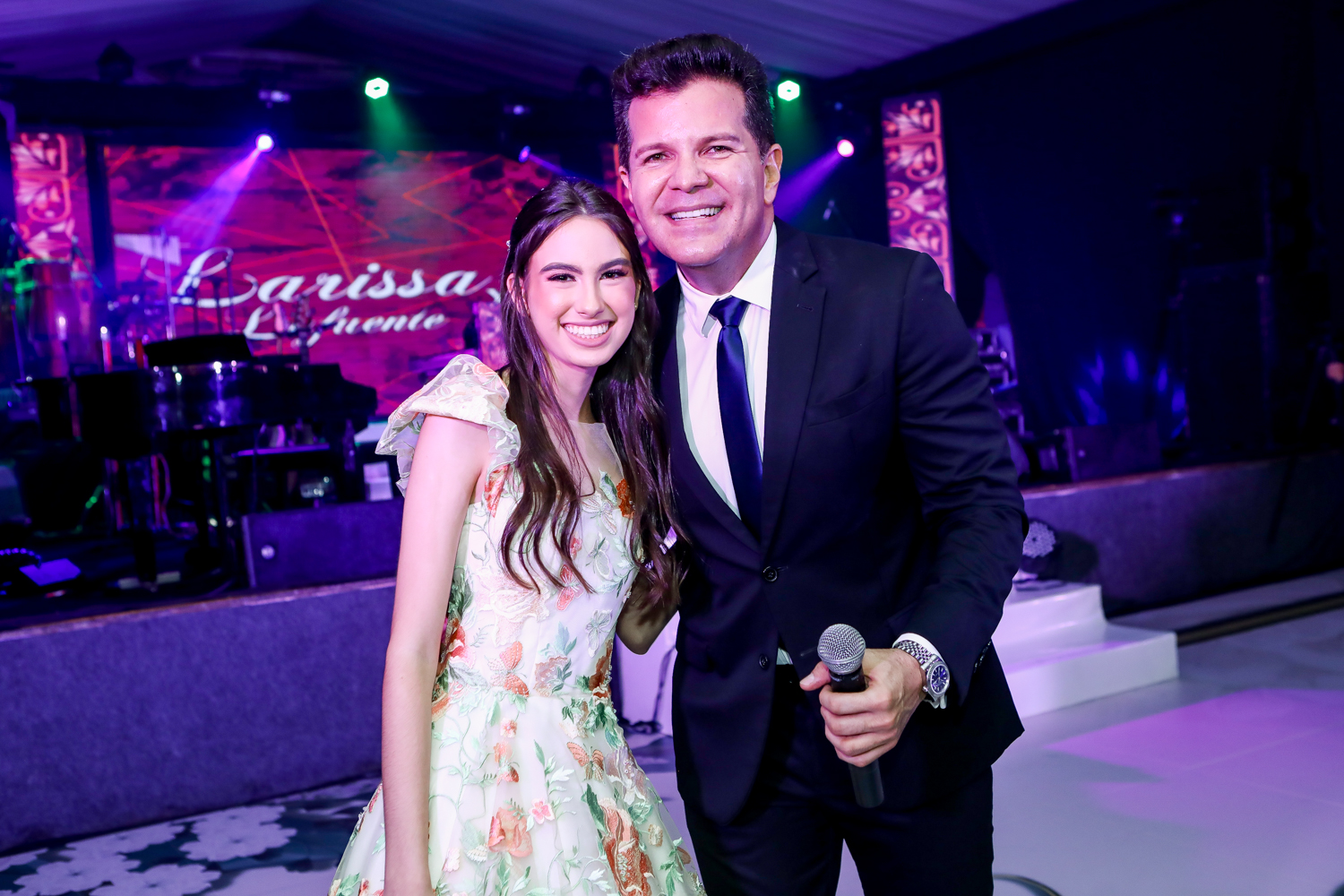 Larissa Lafuente E Gustavo Serpa