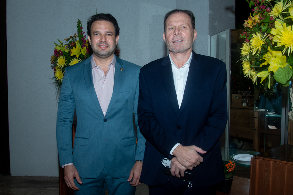 Léo Couto E Júlio Ventura