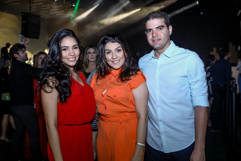 Leticia Teixeira, Bia Freitas E Regis Bezerra (2)