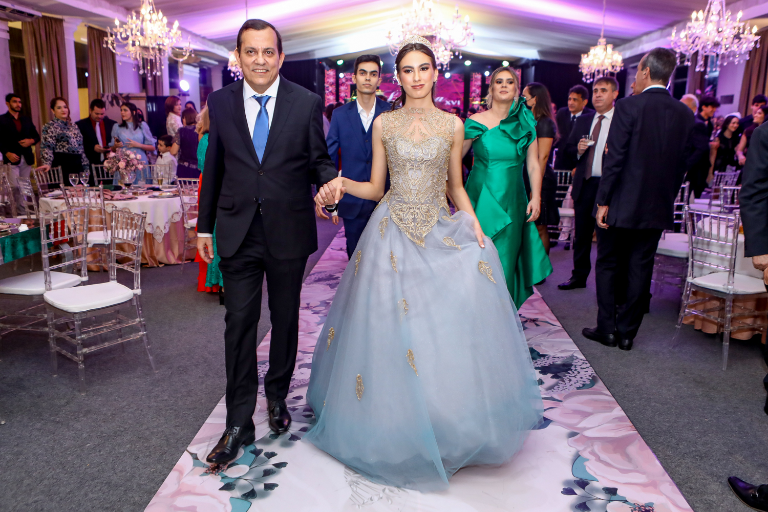 Luis E Larissa Lafuente