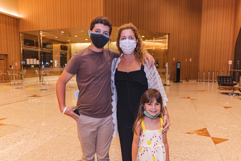 Marcos, Ticiana E Giulia Queiroz Rolim