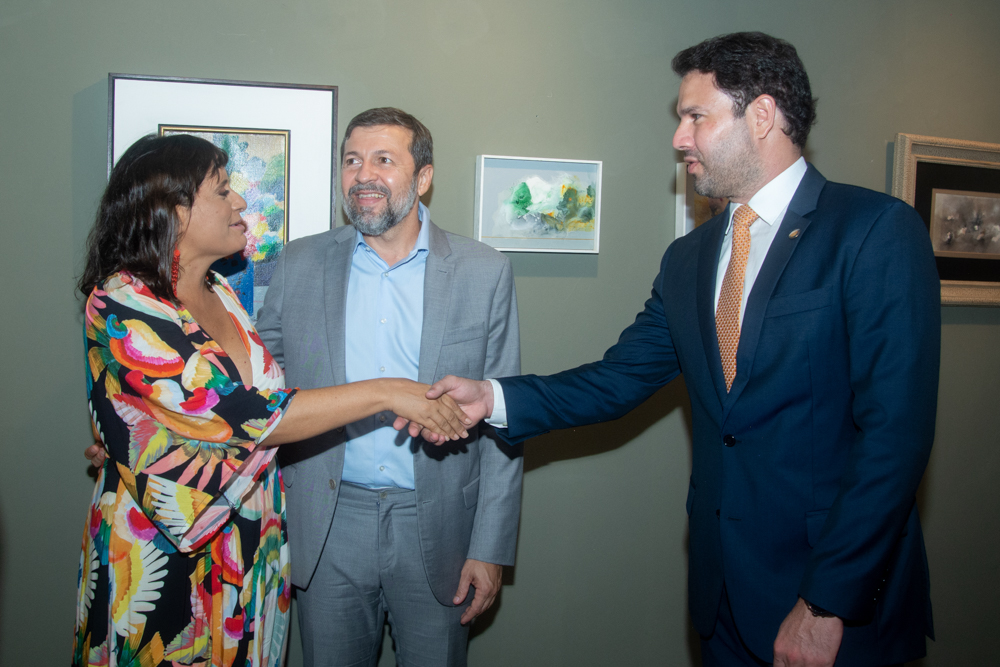 Mariana Furlani, Elcio Batista E Léo Couto