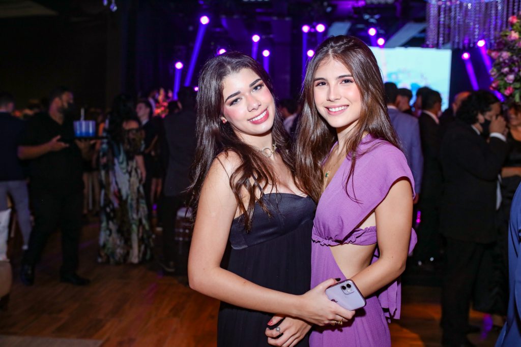 Marina Barreira E Cecilha Fiuza