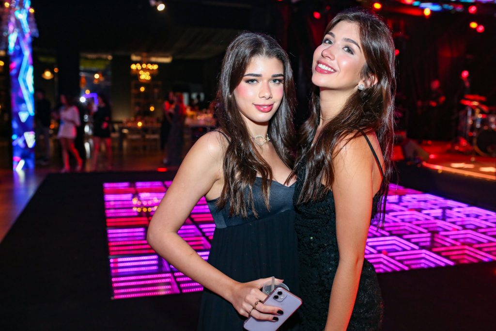 Marina Barreira E Laura Diniz