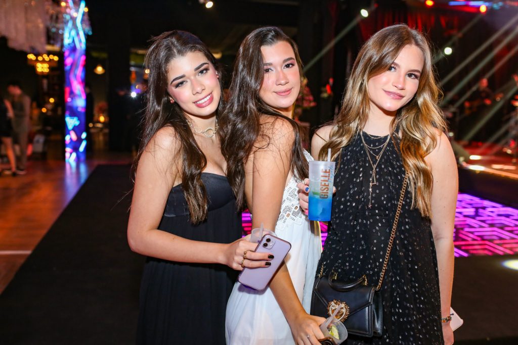 Marina Barreira Gabriela Luz E Livia Pouchain