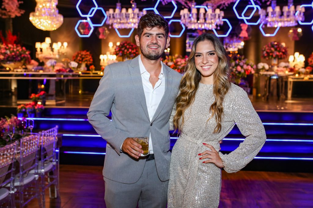 Michel Ferraz E Mila Zeballos