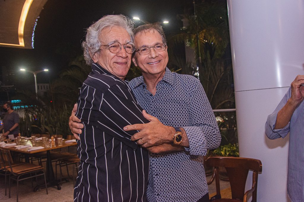 
				Mino Castelo Branco E Beto Studart
				