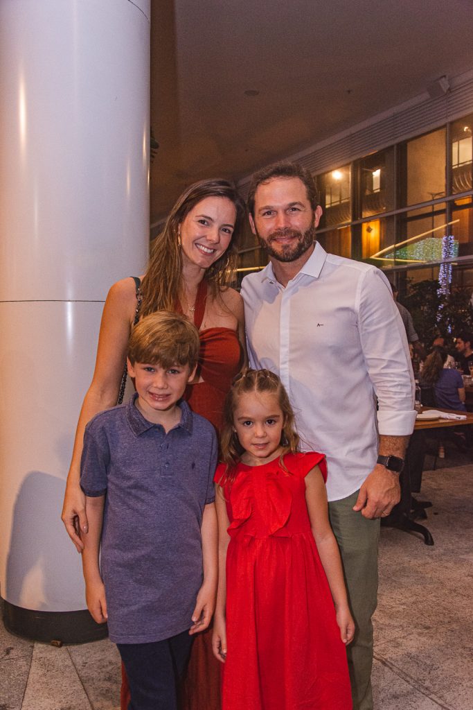 
				Nayara, Guilherme, Lina E Fabio Albuquerque
				