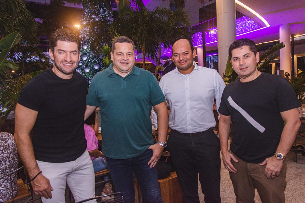 
				Paulo Benevides, Augusto Borges, Otilio Ferreira E Pompeu Vasconcelos
				