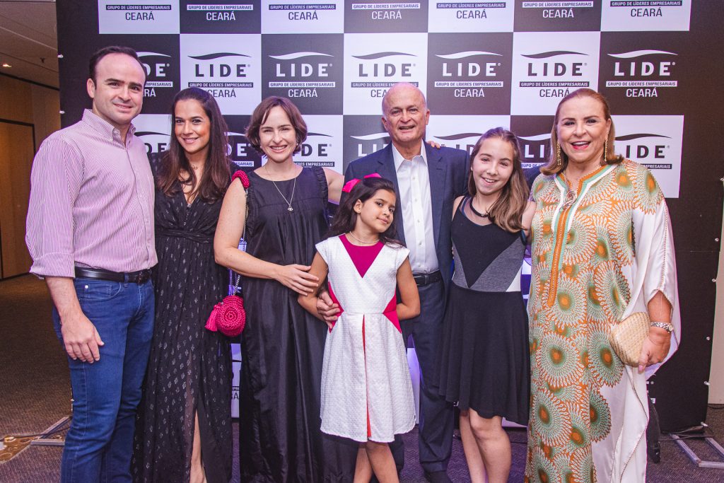 Pedro, Lara, Beatriz, Sofia, Lauro, Sabrina E Bitoca Fiuza
