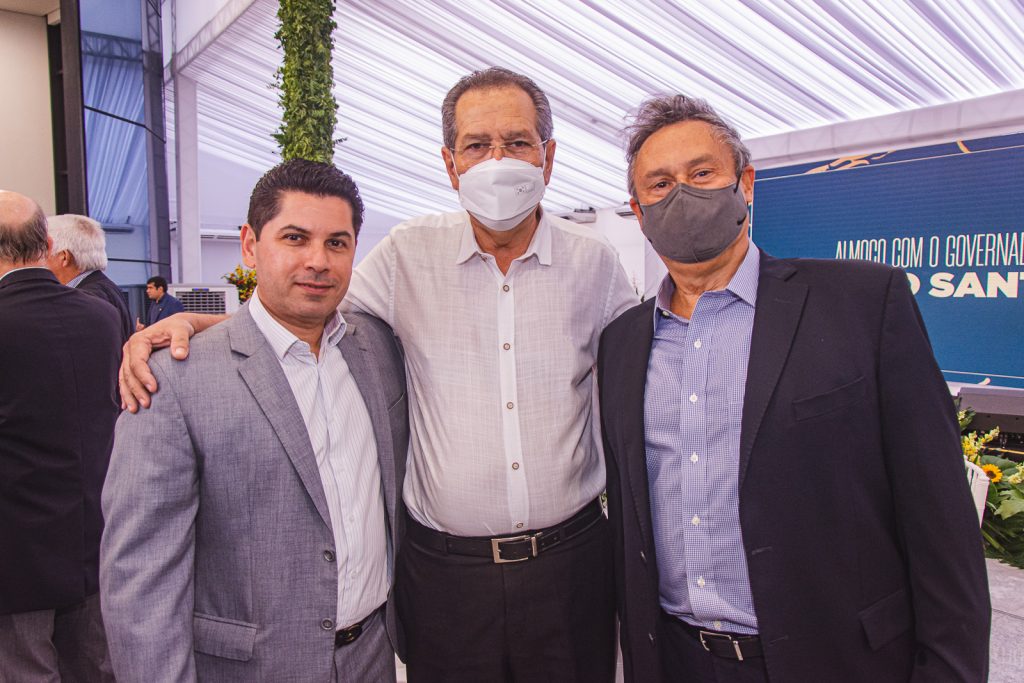 
				Pompeu Vasconcelos, Ricardo Parente E Marcelo Botelho
				