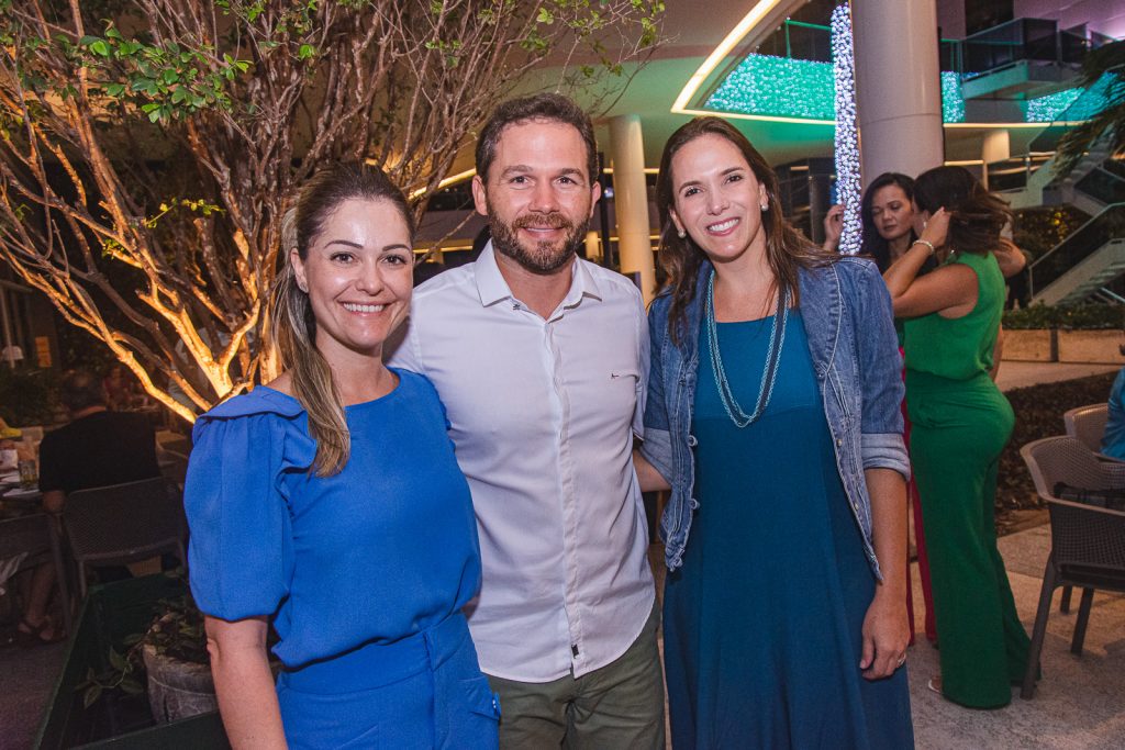 
				Raquel Antonini, Fabio Albuquerque E Renata Santos
				