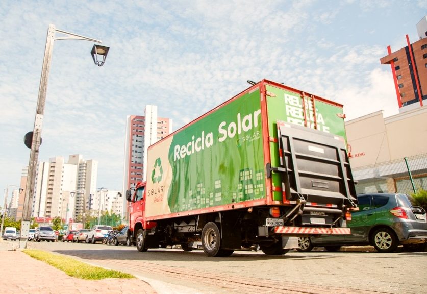 Solar lança projeto de coleta seletiva de garrafas PET em Fortaleza e no Recife