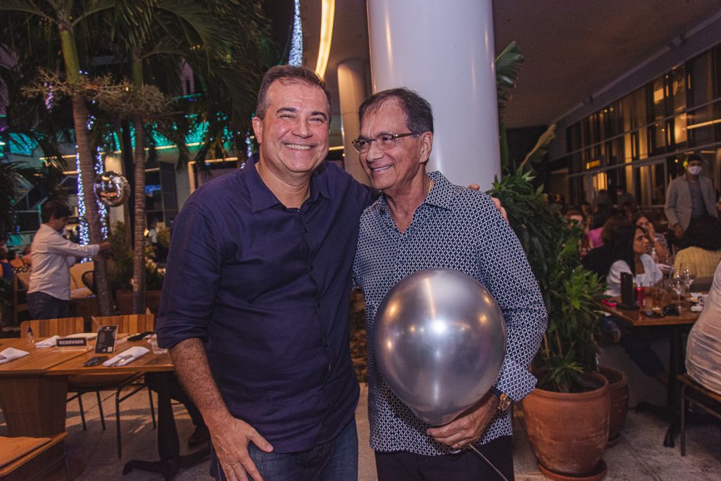 
				Ricardo Bezerra E Beto Studart
				