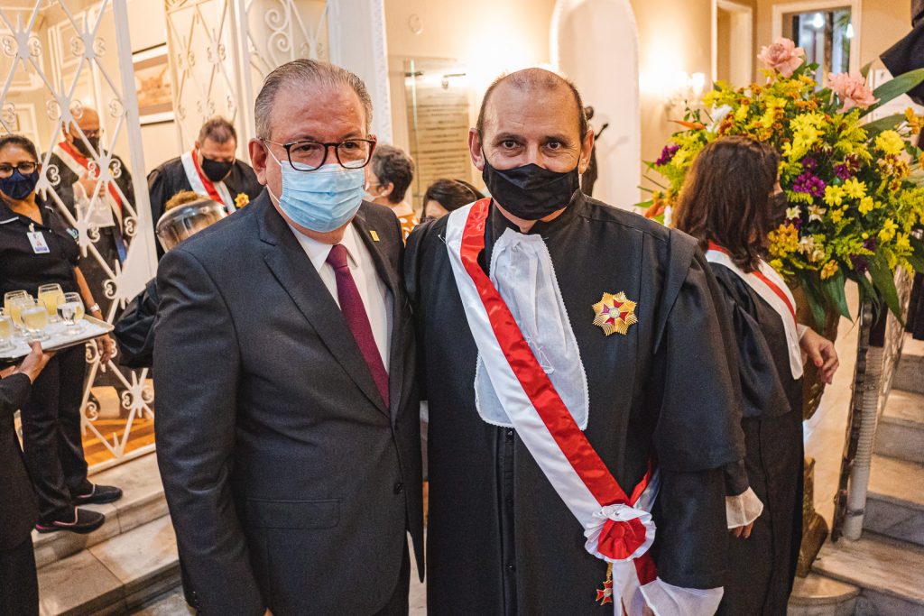 Ricardo Cavalcante E Franze Gomes