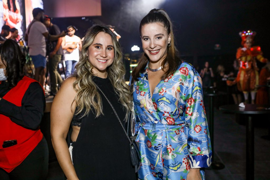 Roberta Fernandes E Rafaela Tomas