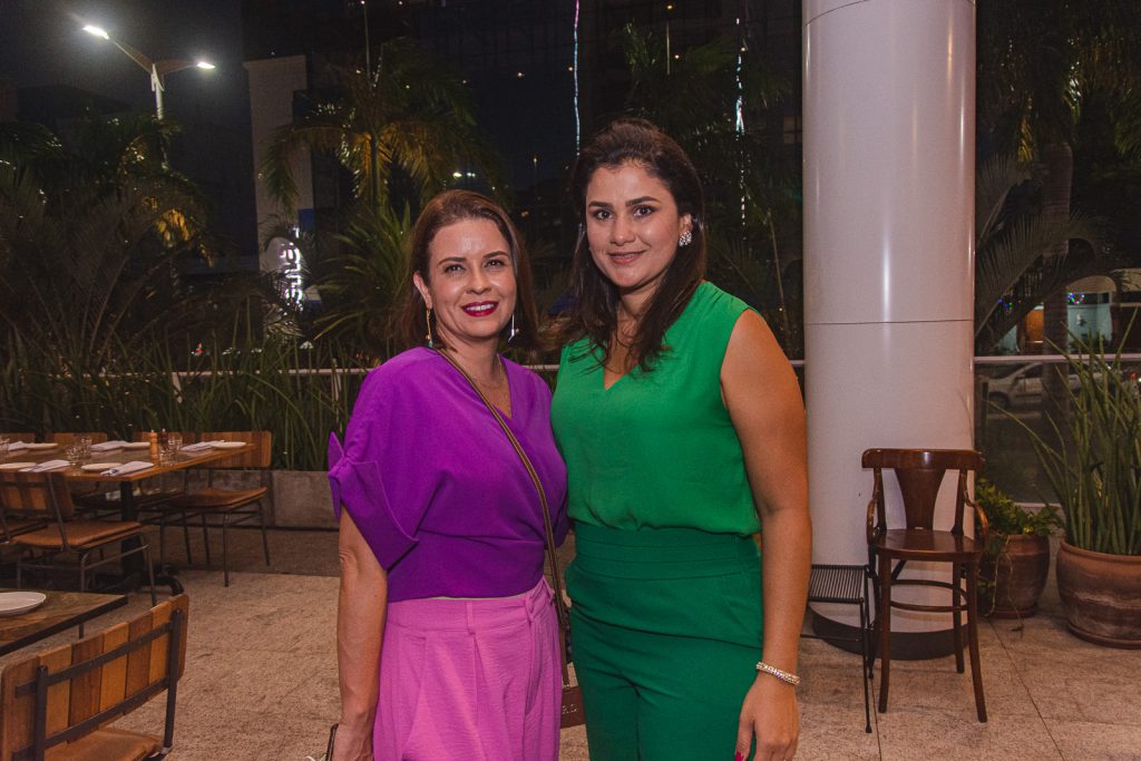 
				Rocaia Dultra E Raquel Botelho
				