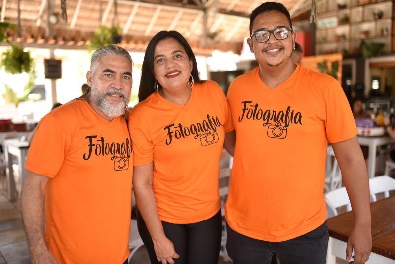 Evento de Natal - Confraternização dos Fotógrafos Sociais de Fortaleza movimenta o Jardins Lounge Bar