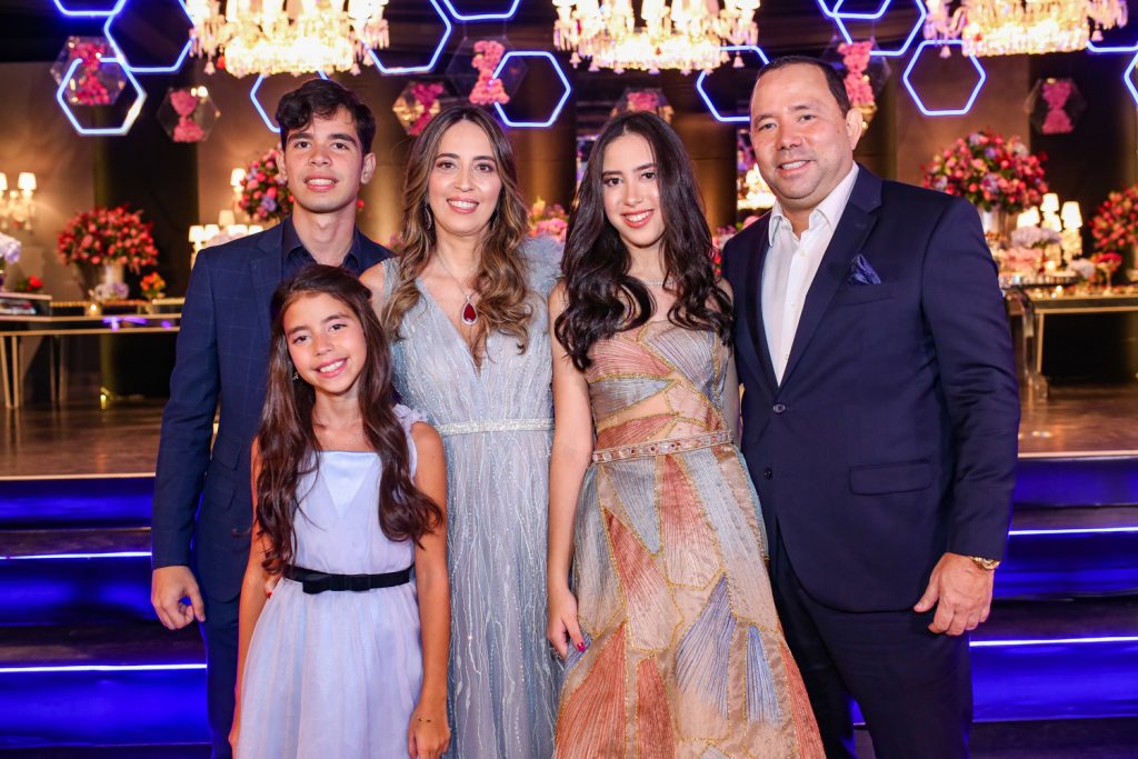 Sarah,edmar, Dulce,giselle E Duduca Fujita