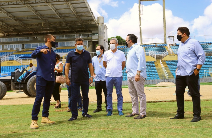 Sarto visita obras do Estádio PV, que atingem 95% de conclusão dos serviços