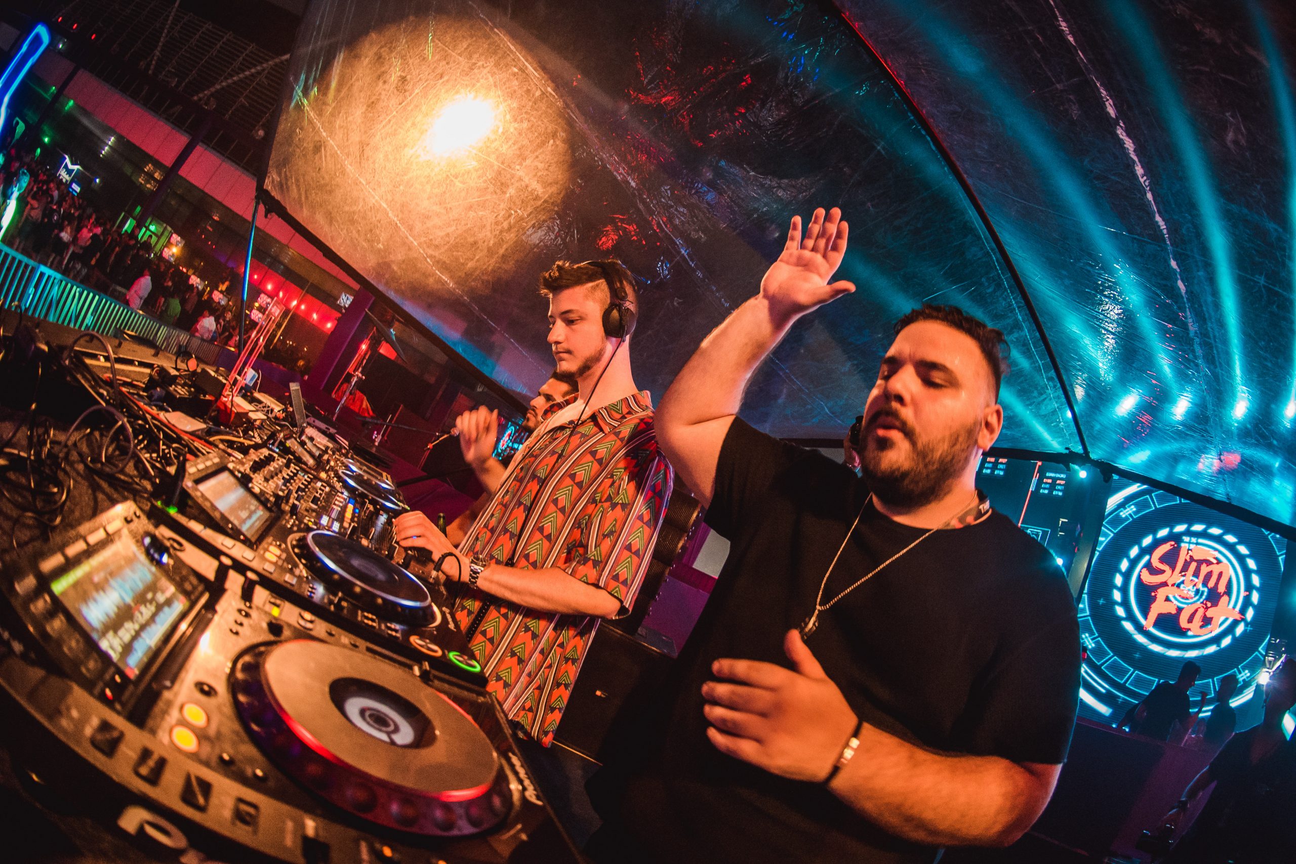 Festa INTRO vai reunir os amantes da música eletrônica no Terminal Marítimo de Passageiros